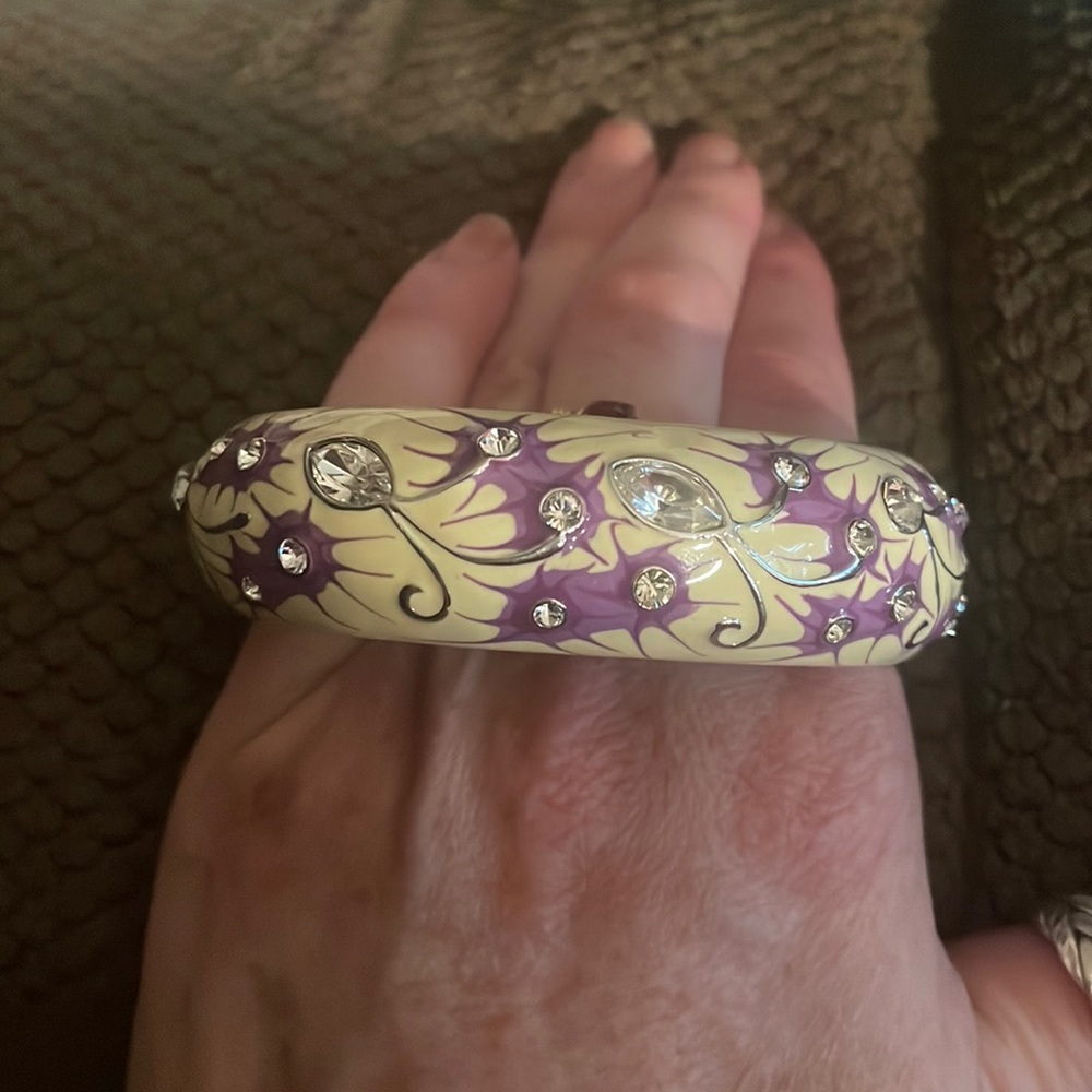 Jacqueline Kennedy hinged purple & white sparkling bangle